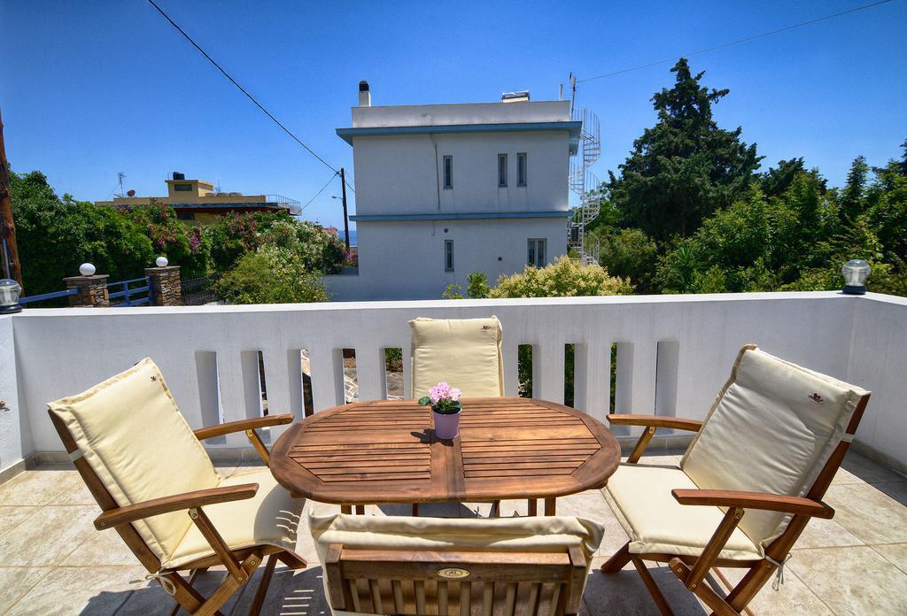 Peskesi Ikaria Apartment Ágios Kírykos Exterior foto