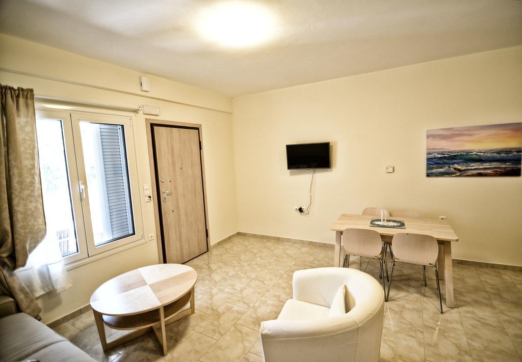 Peskesi Ikaria Apartment Ágios Kírykos Exterior foto